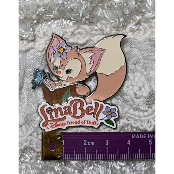 Duffy and Friends LinaBell Reading Book Pin Hong Kong Disneyland Badge 2022 HKDL - Picture 9 of 11